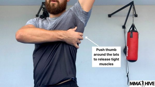Move the thumb around the ribs and into the lats to find more sore spots