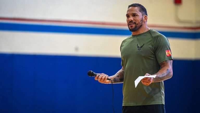 Eryk Anders giving an inspirational speech