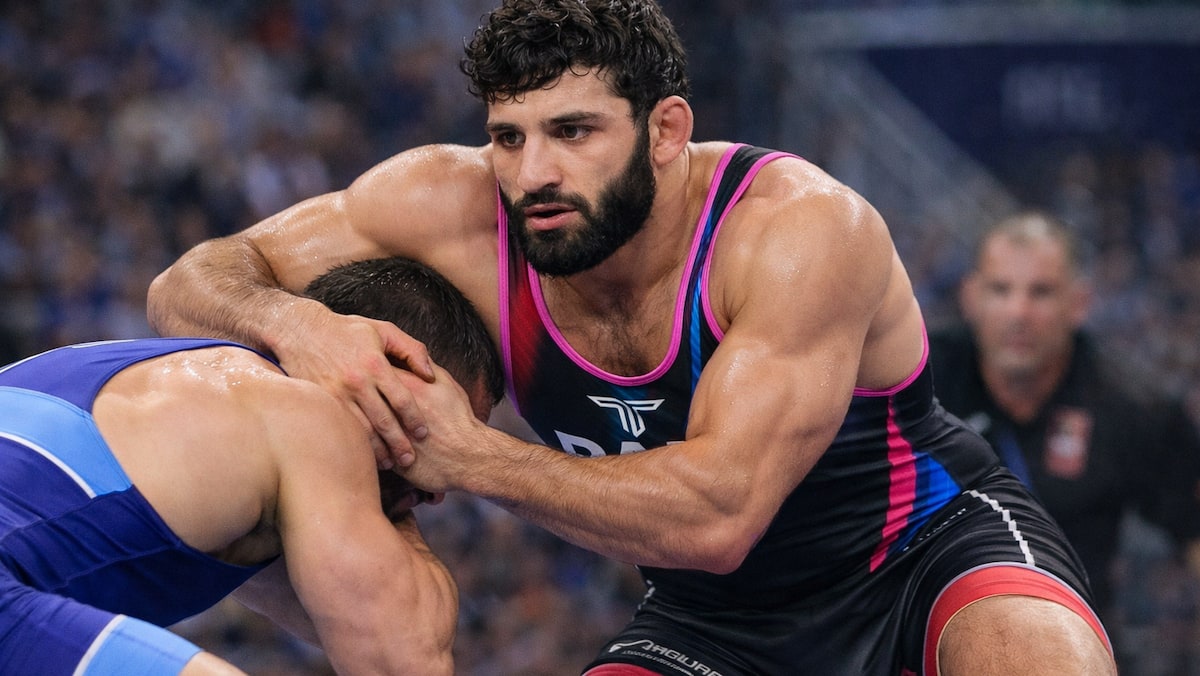 arman tsarukyan wrestling at raf 6 event